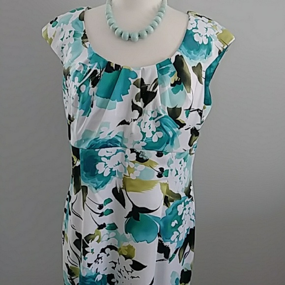 Dress Barn Dresses & Skirts - DRESSBARN LOVELY FLORAL PRINT DRESS SIZE 16